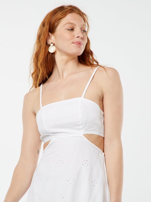 Halflange jurk met opengewerkt detail aan weerszijden - Kiabi