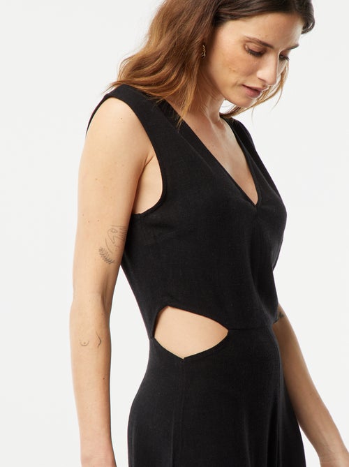 Halflange, mouwloze jurk + opengewerkt detail aan weerszijden in de zijnaad - Kiabi