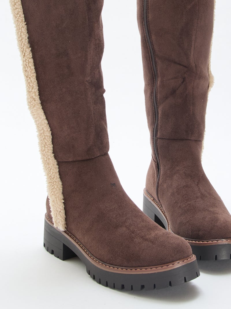 Hoge laarzen van suèdine met biesje met schapenvachteffect Bruin - Kiabi