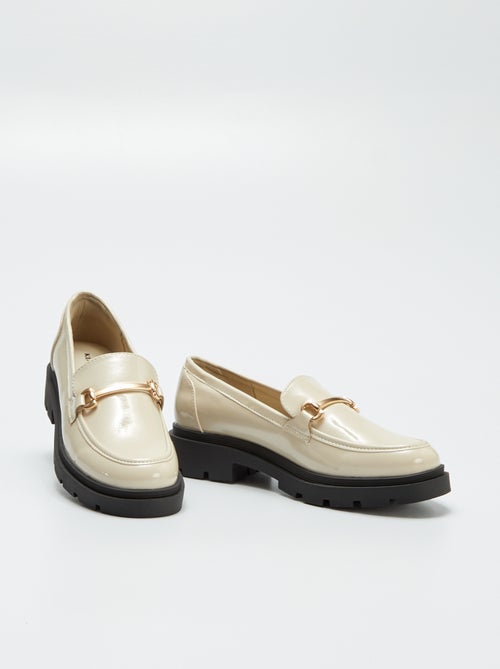Imitatieleren loafers met plateauzool - Kiabi Imitatieleren loafers met plateauzool - Kiabi