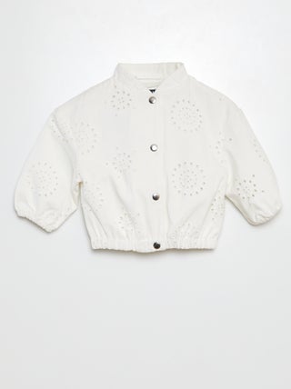 Jasje met broderie anglaise
