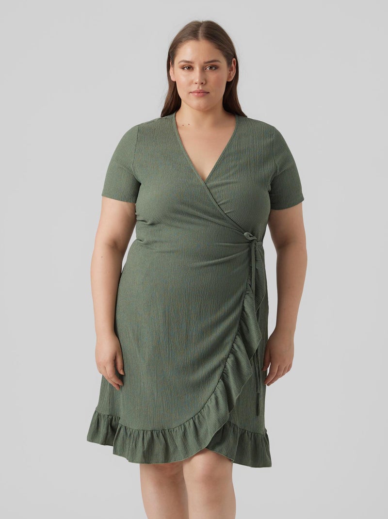 Jurk met overslag 'Vero Moda Curve' GROEN - Kiabi