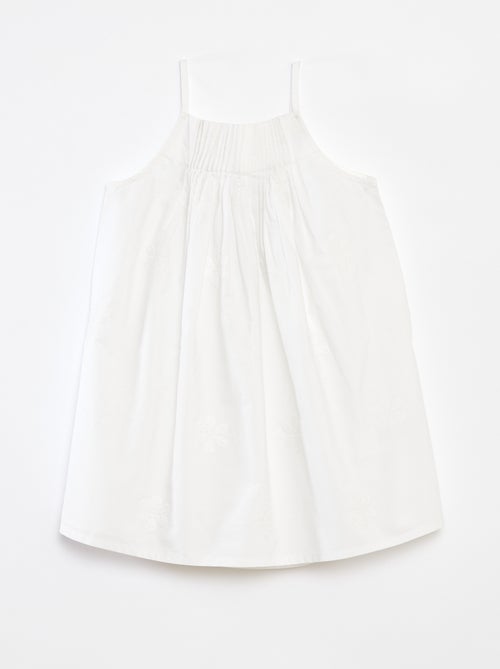 Jurk met plooien en borduursels - Kiabi