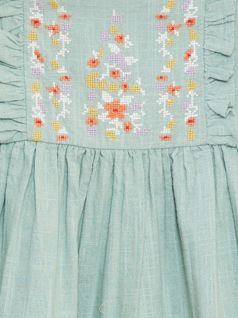 Jurk van grofgeweven stof met borduursel Groen - Kiabi