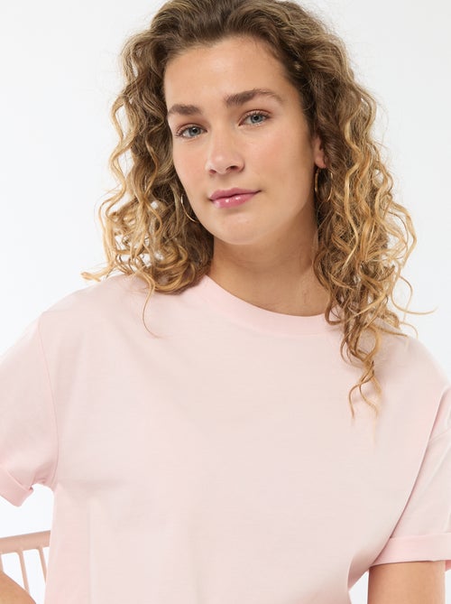 Katoenen T-shirt voor dames met ronde hals en korte mouwen - Kiabi Katoenen T-shirt voor dames met ronde hals en korte mouwen - Kiabi