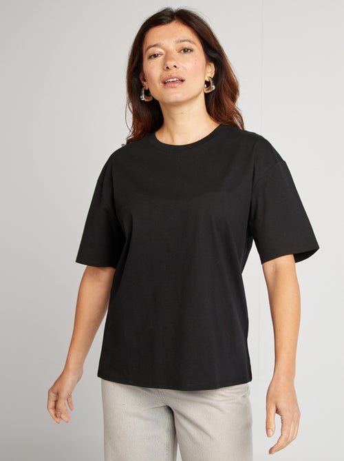 Katoenen T-shirt voor dames met ronde hals en korte mouwen - Kiabi Katoenen T-shirt voor dames met ronde hals en korte mouwen - Kiabi