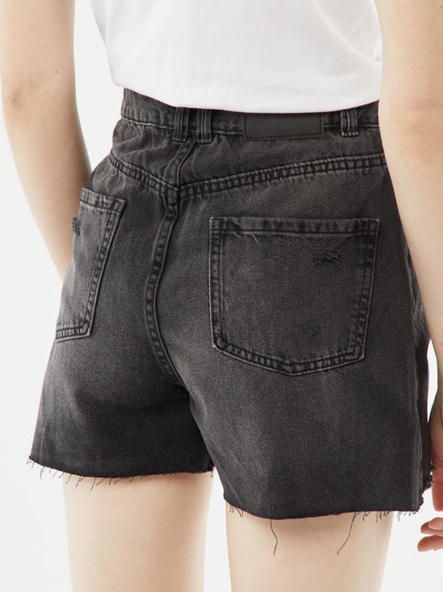 Kort spijkershort met decoratieve slijtplekken en raw-cut afwerking - Kiabi