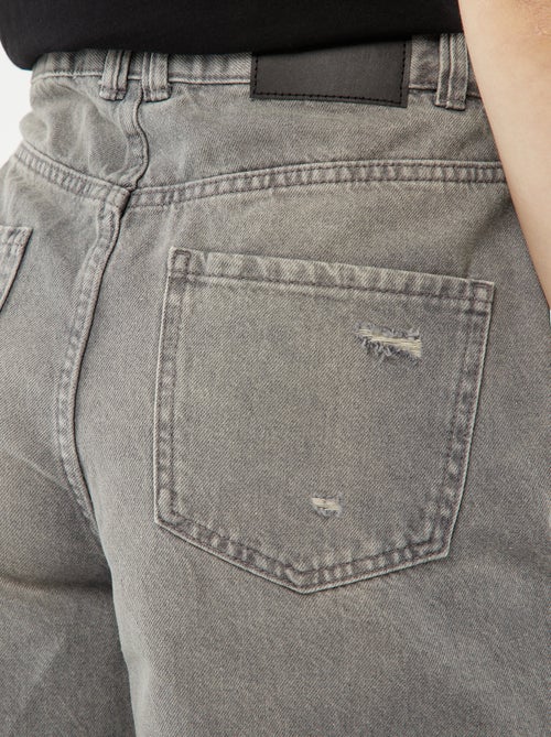 Kort spijkershort met decoratieve slijtplekken en raw-cut afwerking - Kiabi