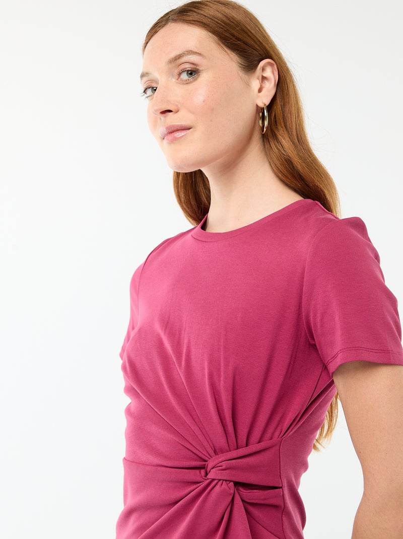 Kort T-shirtmodel met decoratieve knoop Rood - Kiabi