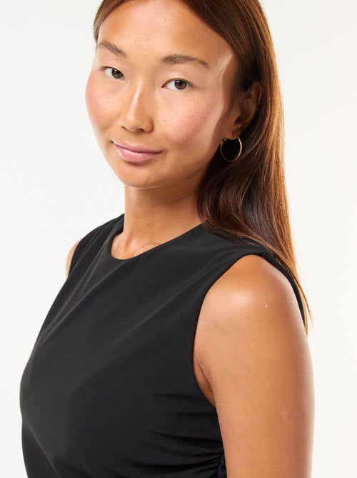 Korte jurk met gedrapeerd detail opzij - Kiabi