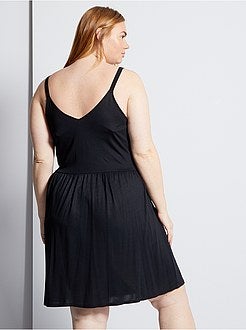 Korte jurk met smalle bandjes - Kiabi