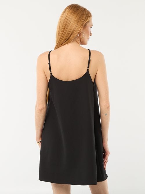 Korte jurk met smalle schouderbandjes en grote strik - Kiabi