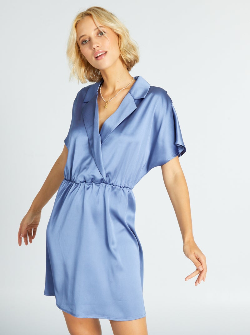 Korte, satijnachtige jurk blauw grijs - Kiabi