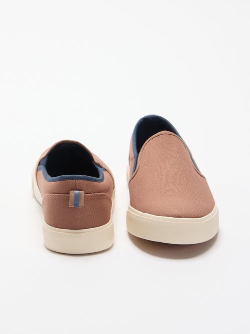 Lage slip-on sneakers - Kiabi Lage slip-on sneakers - Kiabi