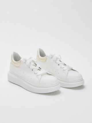 Lage sneakers met dikke zool