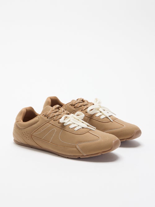 Lage sneakers met tweekleurige veters - Kiabi Lage sneakers met tweekleurige veters - Kiabi