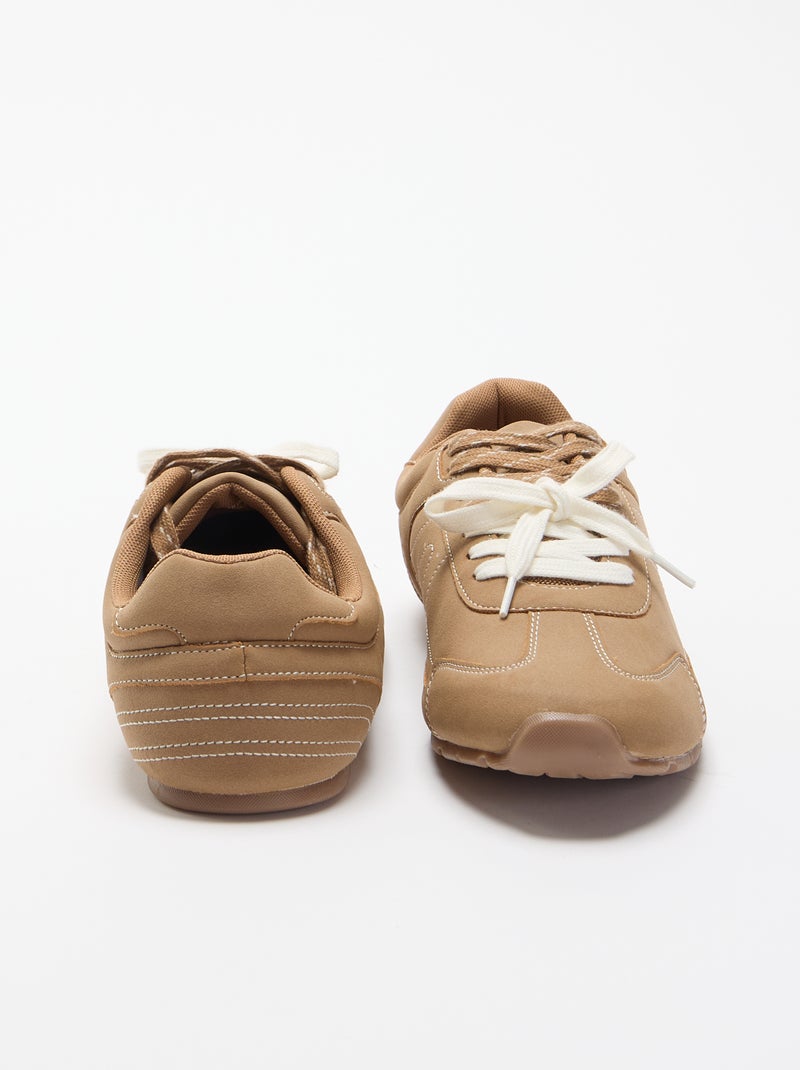 Lage sneakers met tweekleurige veters Donkerbruin - Kiabi