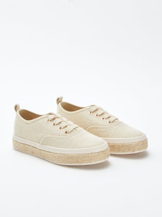 Lage sneakers van glanzende stof