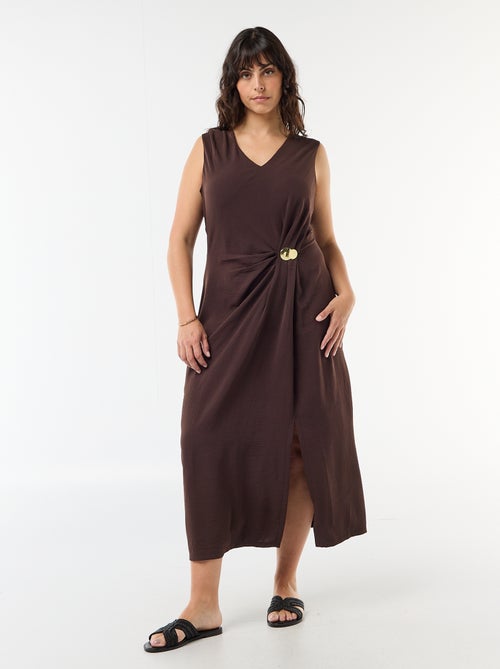 Lange gedrapeerde jurk met fantasiejuweel - Kiabi