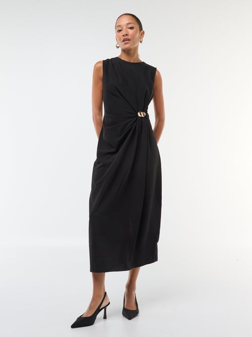 Lange gedrapeerde jurk met sieraad aan de taille - Kiabi