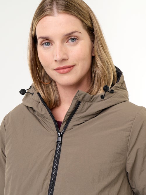 Lange gewatteerde parka met capuchon - Kiabi Lange gewatteerde parka met capuchon - Kiabi