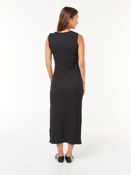 Lange jurk van gewafelde stof in haltermodel - Kiabi