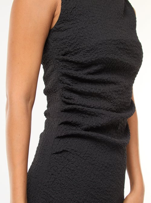 Lange jurk van gewafelde stof in haltermodel - Kiabi