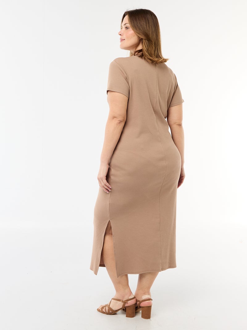 Lange ribgebreide jurk met korte mouwen Bruin - Kiabi