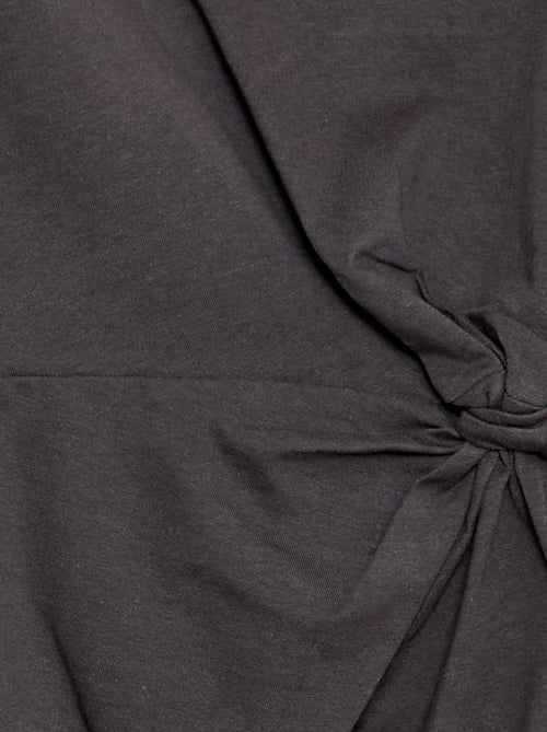 Midi T-shirtjurk met decoratieve knoop vooraan - Kiabi