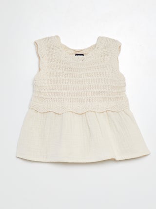Mouwloze gehaakte sweater met zoom van katoenvoile