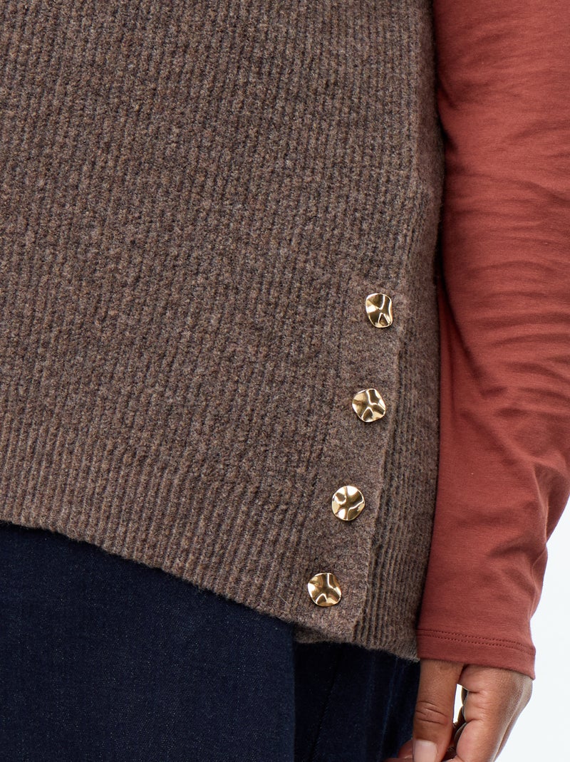 Mouwloze trui met goudkleurige sieraden Bruin - Kiabi