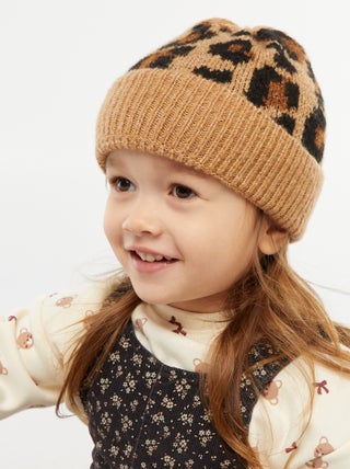 Muts met omslag en ribbelpatroontje
