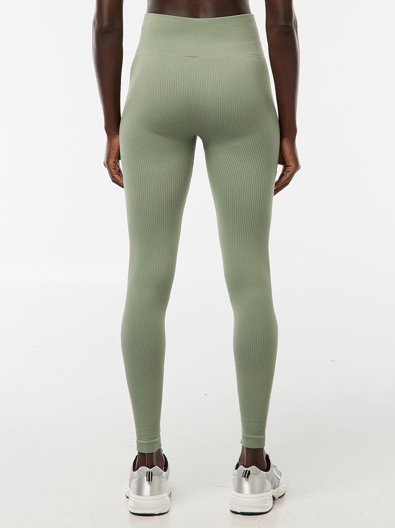 Naadloos model van ribtricot met stretch Groen - Kiabi