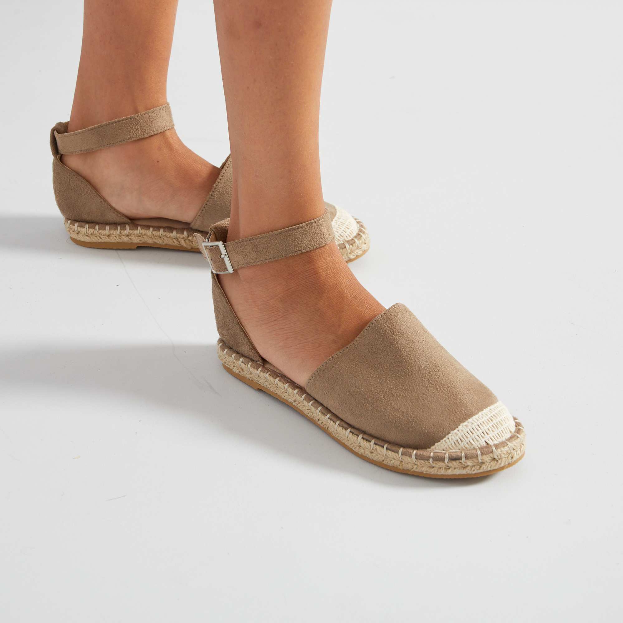 Open espadrilles Schoenen khaki Kiabi 15,00€
