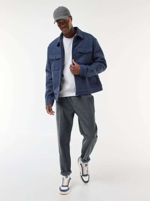 Overhemd met 2 borstzakjes met klepje en knoop - Kiabi