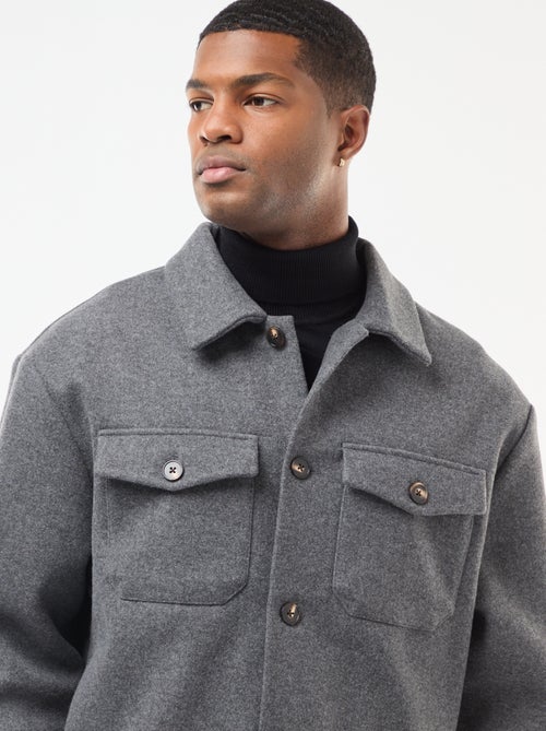 Overhemd met 2 borstzakjes met klepje en knoop - Kiabi