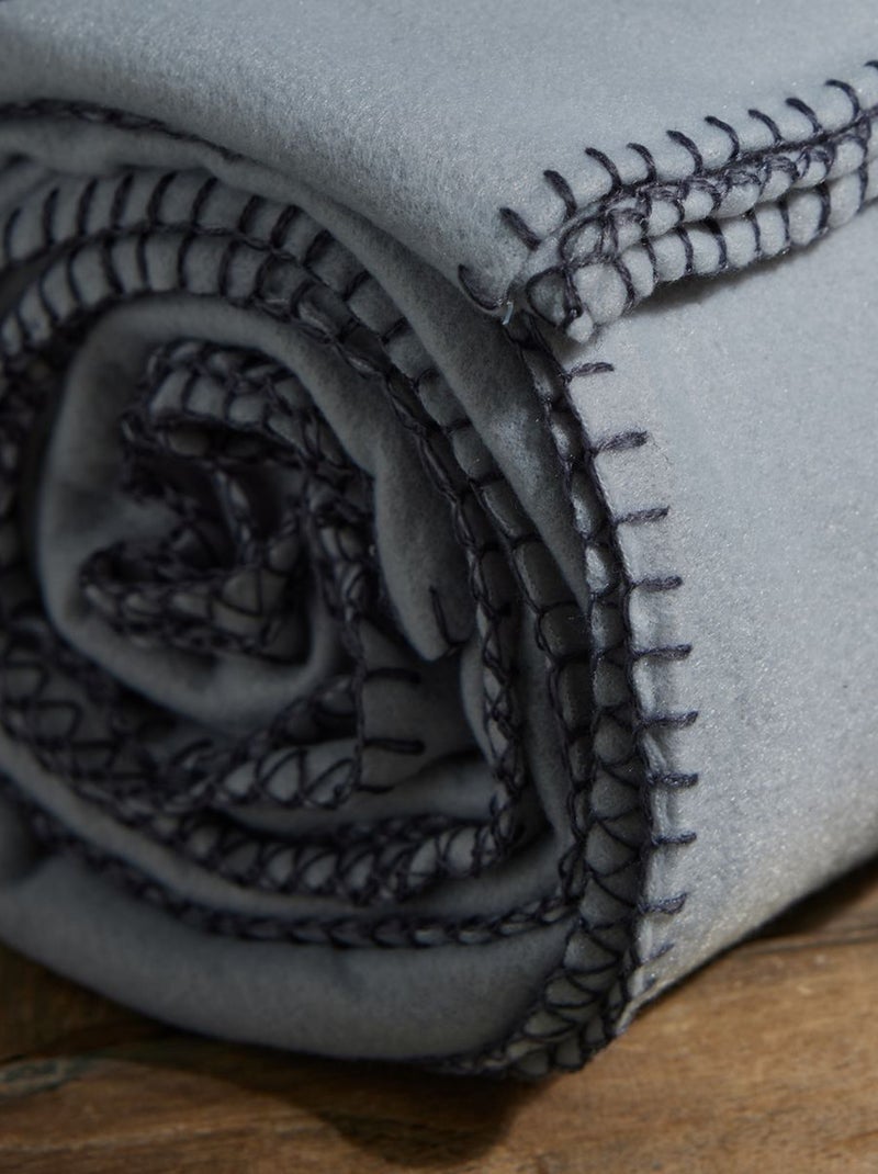 Plaid met afwerking in contrasterende kleur GRIJS - Kiabi