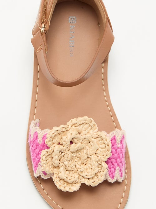 Platte sandalen met fantasiebloemen - Kiabi
