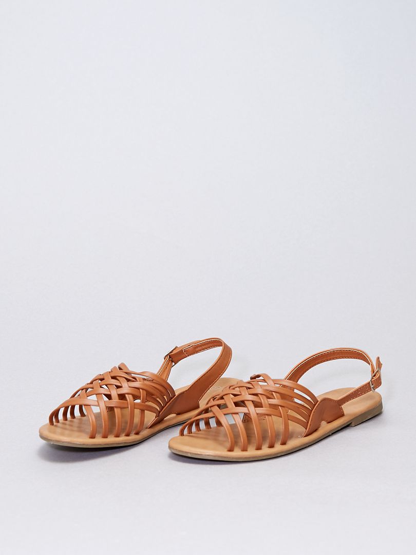 Inuovo Sandalen met gekruiste riempjes