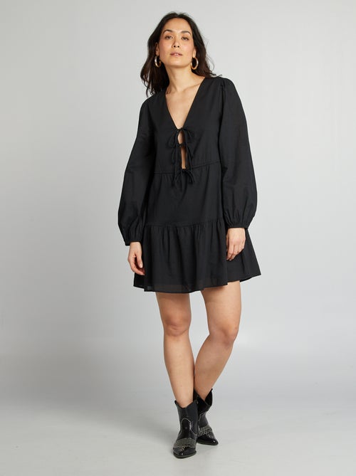 Poplin jurk met V-hals en knoopdetails - Kiabi