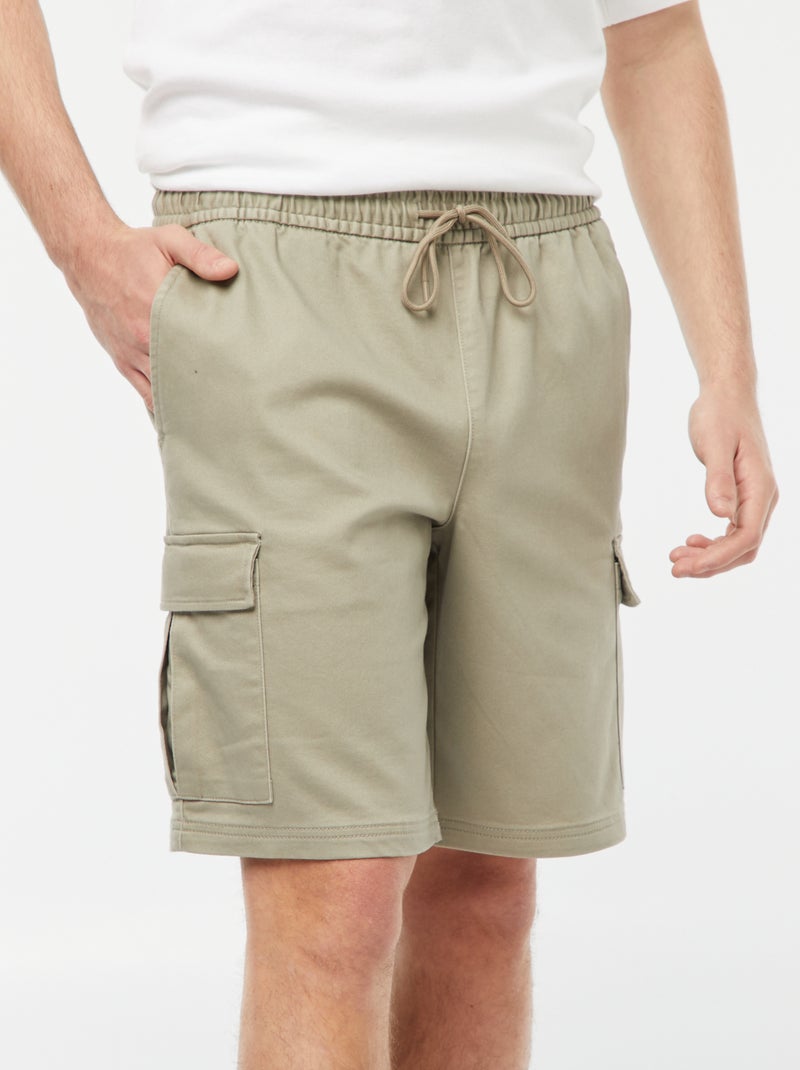Rechte bermuda met klepzakjes GROEN - Kiabi