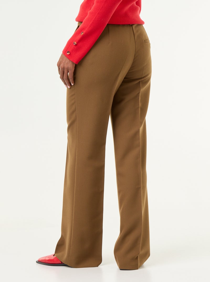 Rechte broek met ceintuur in de taille Bruin - Kiabi