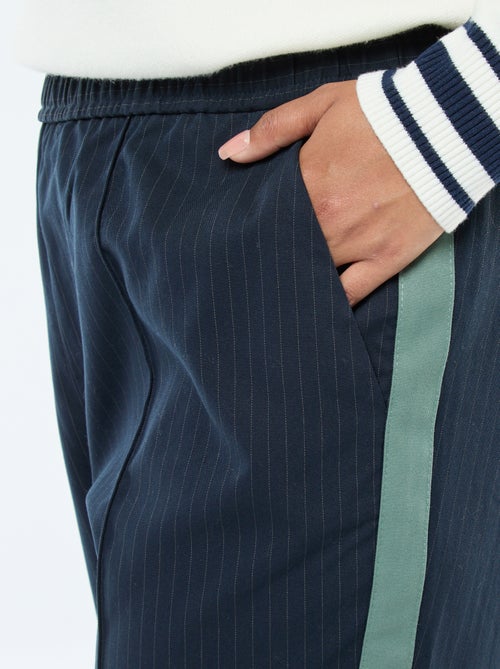 Rechte broek met ruiten en streep opzij - Kiabi