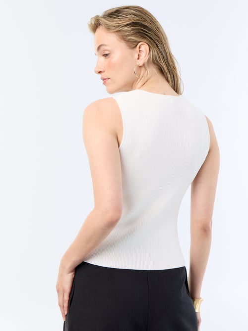 Ribgebreide top met sierknopen - Kiabi
