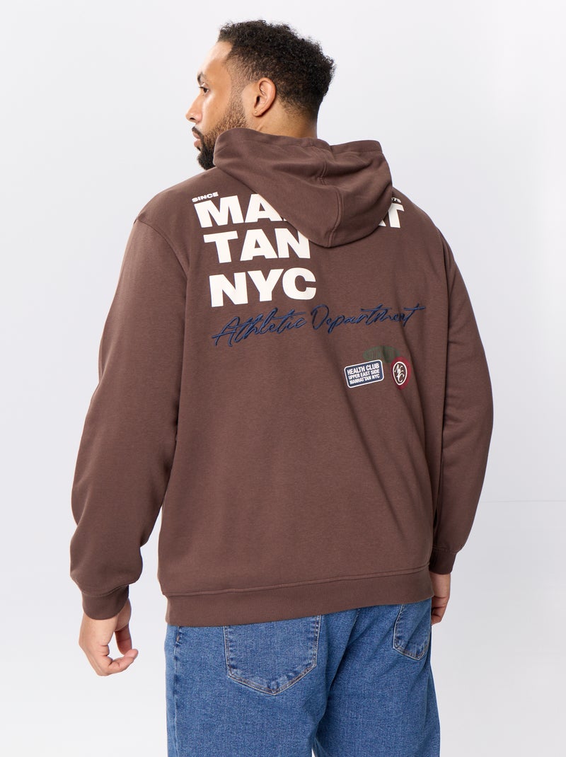 Ritssluitingsweater met capuchon en geborduurde opschriften Bruin - Kiabi