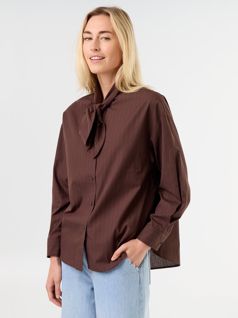 Ruimvallende blouse met lange mouwen en lavallièrekraag Bruin - Kiabi