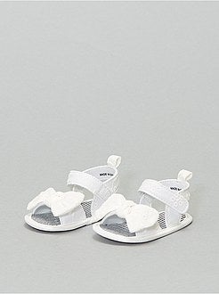 Sandalen met Engels borduurwerk - Kiabi