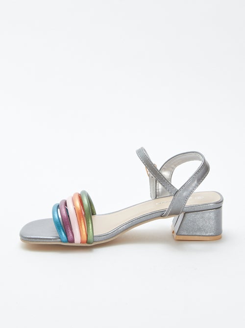 Sandalen met hakje en meerkleurige bandjes - Kiabi