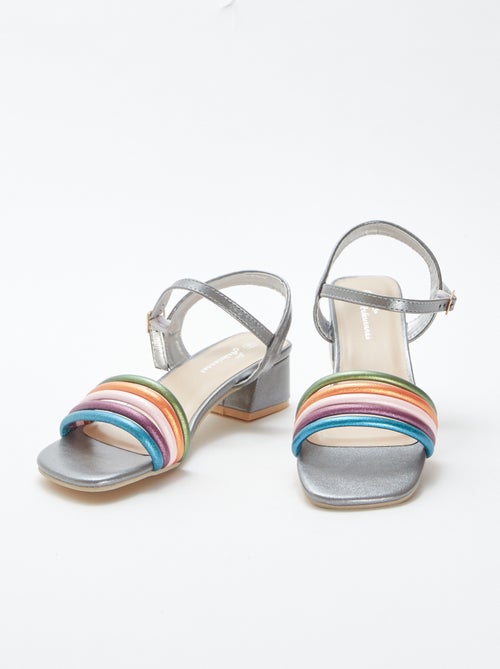 Sandalen met hakje en meerkleurige bandjes - Kiabi