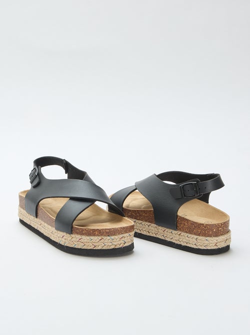 Sandalen met plateauzolen en gekruiste bandjes - Kiabi